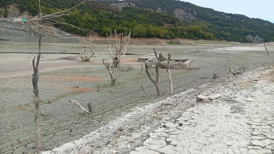 Αποκαλύφτηκε βυθισμένος οικισμός στα Τζουμέρκα μετά από 43 Χρόνια. 29234948