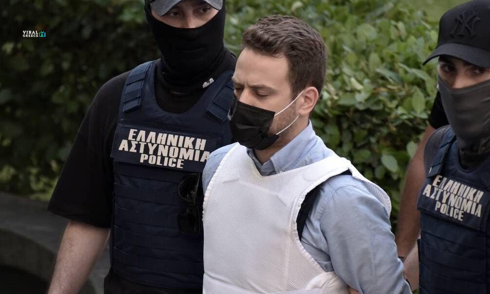 Ο Μπάμπης Αναγνωστόπουλος Ξεκινάει την φοιτητική ζωή babis anagnostopoulos Yg293an5Jghvaql8