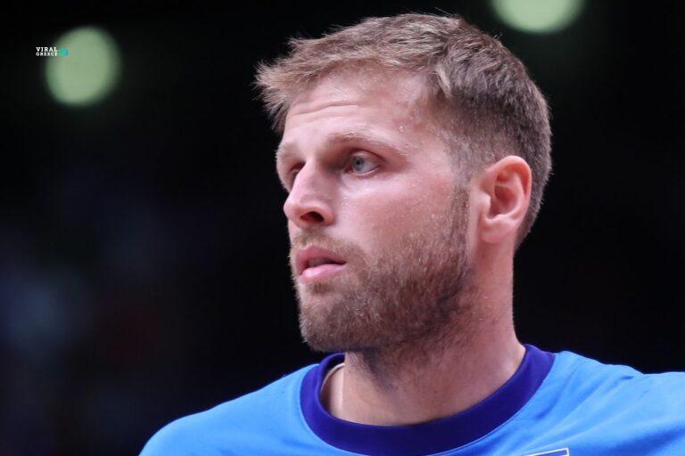 charalampopoulos-Yg2W2JRGGLu21lVp