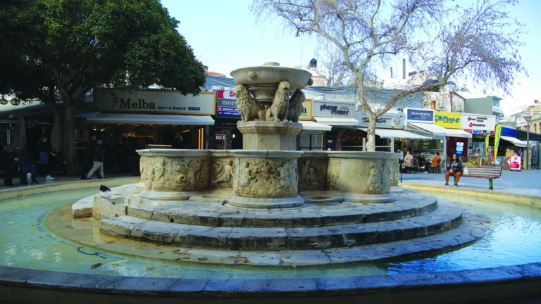 liontaria1-_1.jpg-YZ9V26XVqwIzr5wP