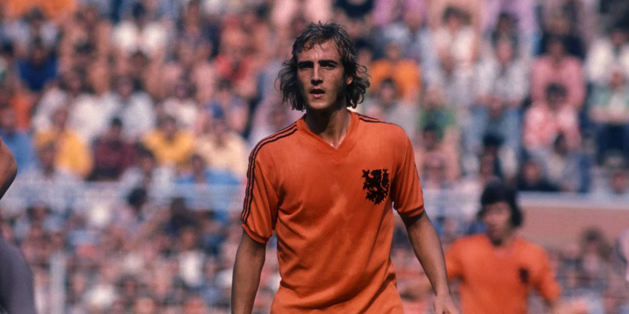 neeskens.jpeg AVLp0z50jGClJZ7Y