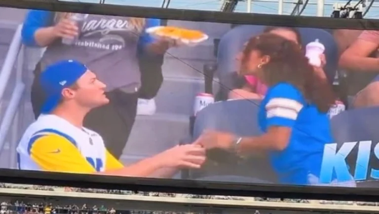 rams-YKbrgwbzw7F2X11Z