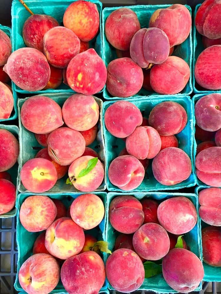 roasted-white-peaches-with-honeycomb-and-vanilla-ice-cream-10-mePnz5B2NGT64pkO