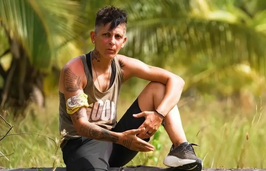 survivor gesthimani mv0DM0E1QwC0pqK4