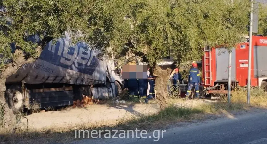 Ζάκυνθος: Φορτηγό ξέφυγε της πορείας του και έπεσε σε σπίτι troxaio zakinthos1