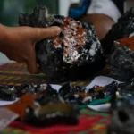 Ταϊλάνδη: Μυστήριο με μαύρες πέτρες που έπεσαν από τον ουρανό