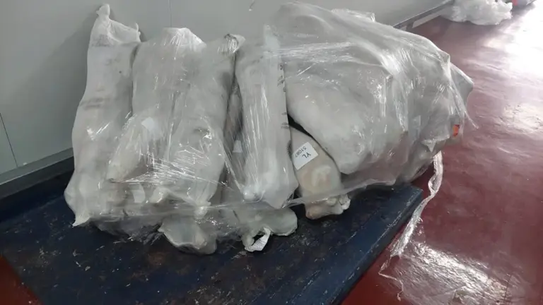 Επιχείρηση ετοιμαζόταν να διαθέσει 25,6 τόνους ακατάλληλου κρέατος στην αγορά