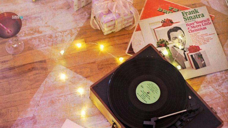 Οι άγνωστες ιστορίες πίσω από τα πιο αγαπημένα χριστουγεννιάτικα τραγούδια playlist-listing