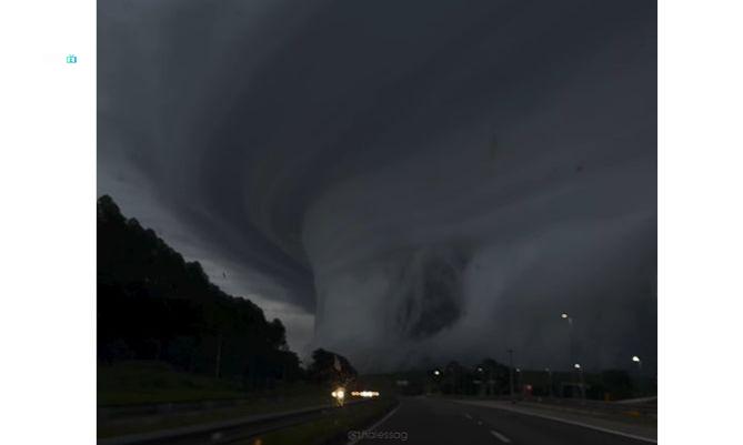 Βραζιλία: Σύννεφο καταιγίδας σπέρνει τον πανικό στους κατοίκους ( VIDEO )