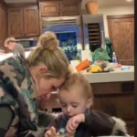 Πάρις Χίλτον: Η απρόσμενη λέξη που είπε ο γιος της και την άφησε άφωνη ( VIDEO ) Πάρις Χίλτον: Η απρόσμενη λέξη που είπε ο γιος της και την άφησε άφωνη ( VIDEO )