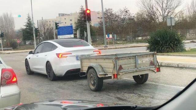 Σέρρες:Tesla με κοτσαδόρο και τρέιλερ AA1ytAkB.img