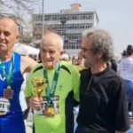 Ο 89χρονος μαραθωνοδρόμος που συγκίνησε στον ημιμαραθώνιο Καλαμπάκα-Τρίκαλα: «Τον αθλητισμό τον αγάπησα από μικρός» Ο 89χρονος μαραθωνοδρόμος που συγκίνησε στον ημιμαραθώνιο Καλαμπάκα-Τρίκαλα: «Τον αθλητισμό τον αγάπησα από μικρός»