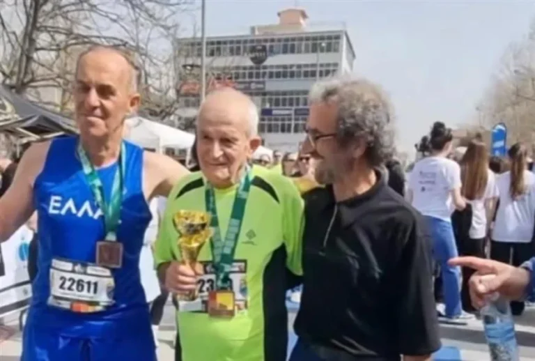 Ο 89χρονος μαραθωνοδρόμος που συγκίνησε στον ημιμαραθώνιο Καλαμπάκα-Τρίκαλα: «Τον αθλητισμό τον αγάπησα από μικρός» 551d826f-e95a-425a-a43a-406bc881baa8