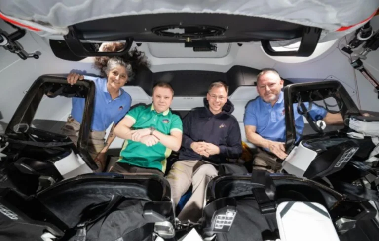 Επιστρέφουν στη Γη μετά από 9 μήνες στο διάστημα οι «εγκλωβισμένοι» αστροναύτες iss072e645414large-768x512-1.jpg