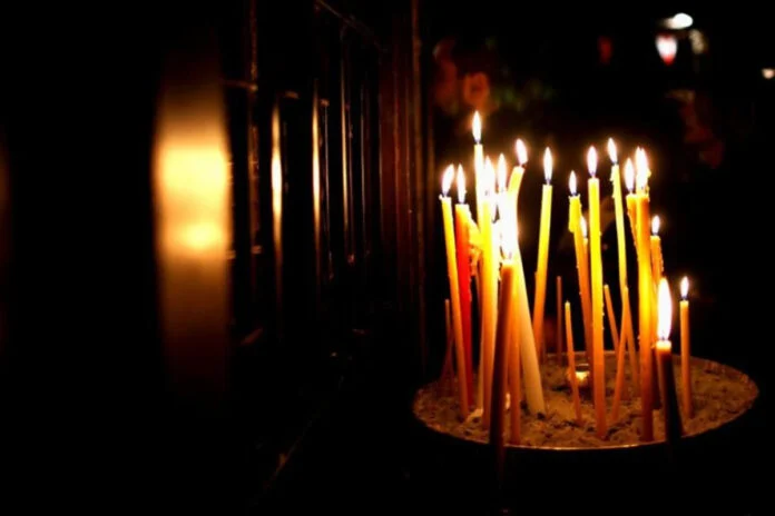 Χανιά: Άνδρας καταδίωξε ψάλτη με σκεπάρνι – Στο στόχαστρο του και η παπαδιά