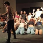 Παρέμβαση της ΕΛ.ΑΣ. σε μαθητική θεατρική παράσταση προκαλεί αντιδράσεις ( VIDEO )