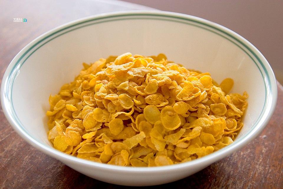 960px-Cornflakes_in_bowl