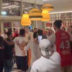 «Είσαι στο μυαλό»… και στο Άμπου Ντάμπι! Οπαδοί του Ολυμπιακού ξεσήκωσαν μπαράκι ( VIDEO )