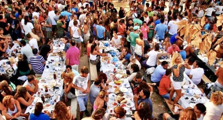 Τέλος τα σουβλάκια στα πανηγύρια – Μόνο με catering πλέον η διάθεση φαγητού panigiri2-jpg