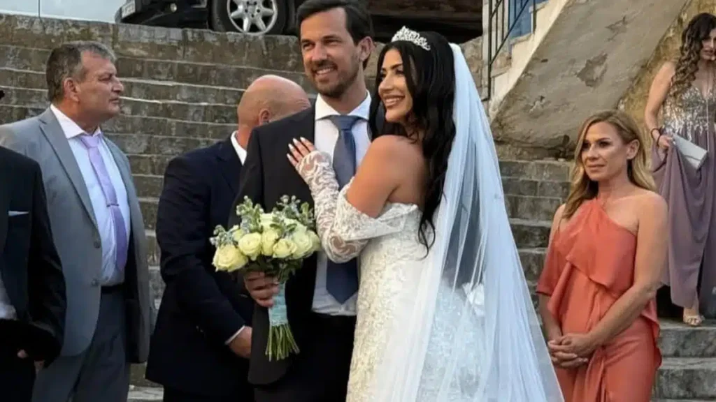 Power of Love: Παναγιώτου και Περπερίδης παντρεύτηκαν με κουμπάρα την Καραβάτου