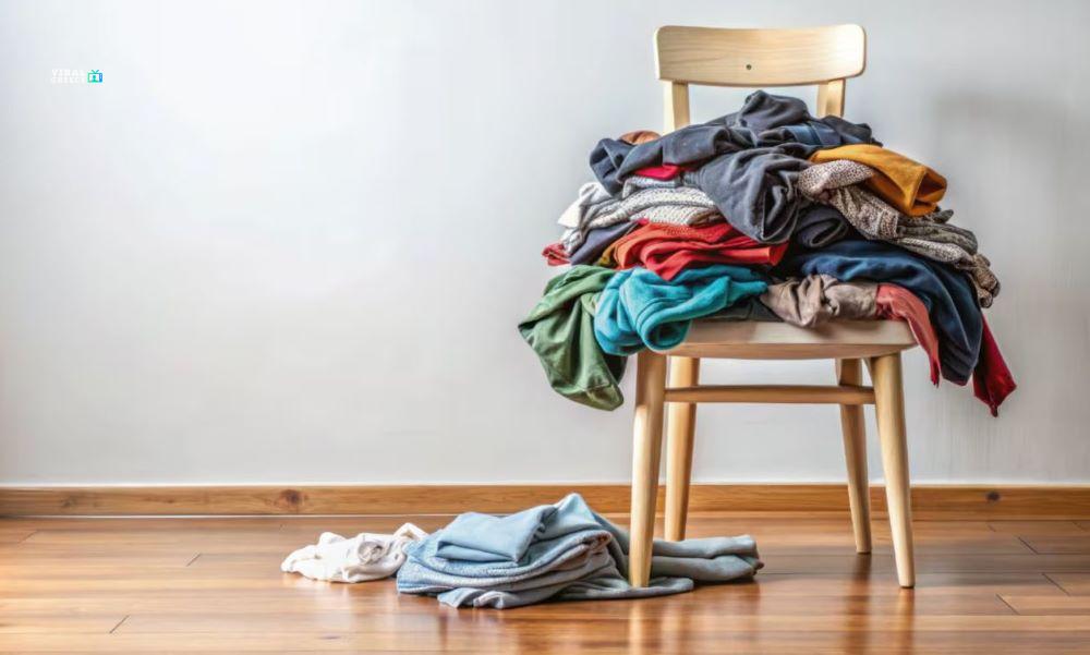 Αν έχεις μια καρέκλα γεμάτη ρούχα, δες τι λέει αυτό για την ψυχολογία σου 909db5a1 la explicacion de los expertos sobre acumular ropa en una silla foto adobestock 2lwamikauzboxctetynpvl7dgu aaa