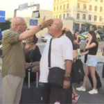 «Εδώ δεν είναι για Σύρο!» – Ο δημοσιογράφος που έσωσε επιβάτες στο λιμάνι του Πειραιά «Εδώ δεν είναι για Σύρο!» – Ο δημοσιογράφος που έσωσε επιβάτες στο λιμάνι του Πειραιά