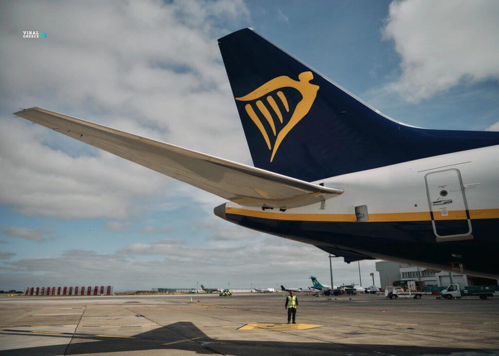 Η Ryanair αυξάνει τα μπόνους για όσους «πιάνουν» επιβάτες με υπερμεγέθεις αποσκευές – Νέο σχέδιο «επιβράβευσης» στο προσωπικό