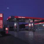 Ξέχασε τη γυναίκα του σε βενζινάδικο και το κατάλαβε… τρεις ώρες μετά!