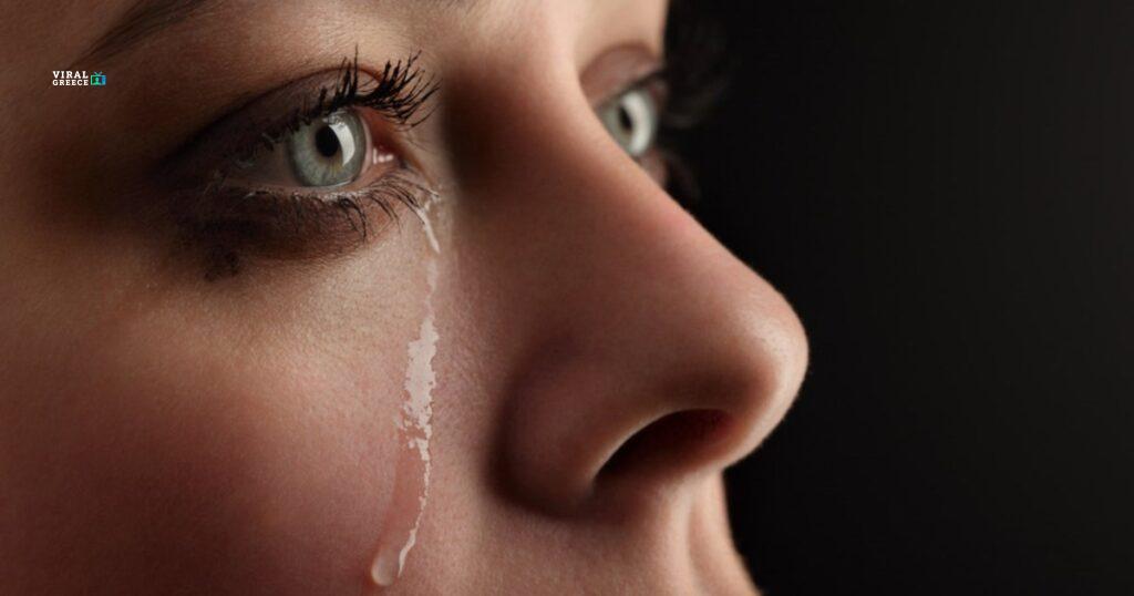 Έβαλαν δάκρυα κάτω από μικροσκόπιο – Το αποτέλεσμα συγκλονίζει ( VIDEO )