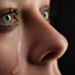 Έβαλαν δάκρυα κάτω από μικροσκόπιο – Το αποτέλεσμα συγκλονίζει ( VIDEO ) Έβαλαν δάκρυα κάτω από μικροσκόπιο – Το αποτέλεσμα συγκλονίζει ( VIDEO )