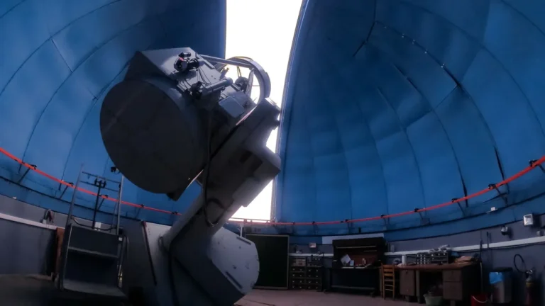 f77c5a1b-Inside-dome_03-scaled