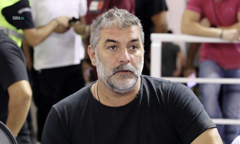 Συνελήφθη ο ηθοποιός Βασίλης Μπισμπίκης για φθορές σε αυτοκίνητα στη Φιλοθέη mpismpikis_