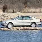 Το «νησί του Volvo» στο Ιλινόις: Ένα εγκαταλελειμμένο αυτοκίνητο που έγινε τουριστικό αξιοθέατο ( VIDEO )