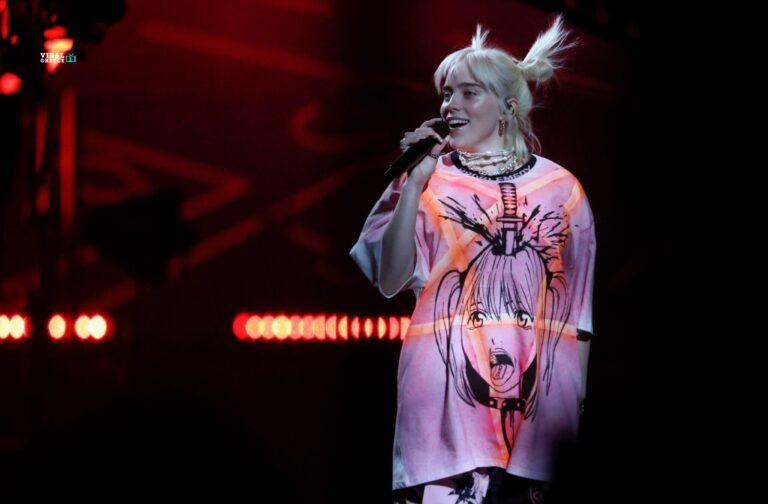 Απίστευτο περιστατικό στη συναυλία της Μπίλι Άιλις – Θαυμαστής την άρπαξε μπροστά σε χιλιάδες θεατές! 61499c982100002b0102924d-2048x1344