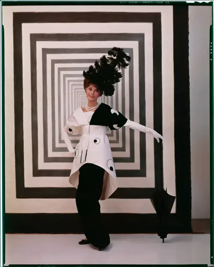 Ο μαγικός κόσμος του Cecil Beaton: Οι φωτογραφίες που καθήλωσαν τον κόσμο 5 AA1O3wyF