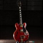 Πουλήθηκε η κιθάρα που «διέλυσε» τους Oasis