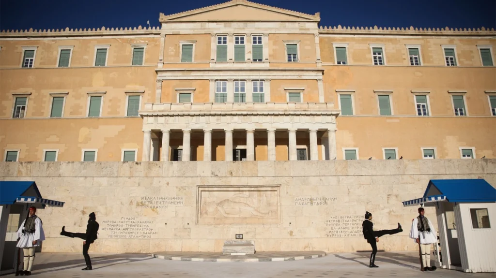 ΠΑΣΟΚ κατά κυβέρνησης για την τροπολογία του Αγνώστου Στρατιώτη – Ένσταση αντισυνταγματικότητας στη Βουλή ΠΑΣΟΚ κατά κυβέρνησης για την τροπολογία του Αγνώστου Στρατιώτη – Ένσταση αντισυνταγματικότητας στη Βουλή