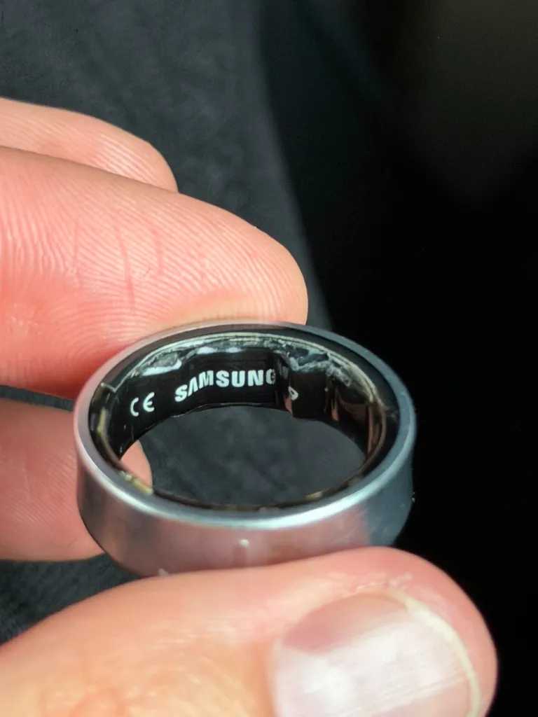 Χρήστης του Samsung Galaxy Ring κατέληξε στο νοσοκομείο λόγω διογκωμένης μπαταρίας 1 galaxy ring swollen battery 3.jpg