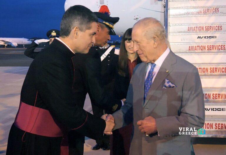 Ιστορική στιγμή στο Βατικανό: Ο βασιλιάς Κάρολος συναντά τον Πάπα Λέοντα – Η πρώτη κοινή προσευχή μετά το σχίσμα του 1534 papas-vasilias-karolos-proseuxi