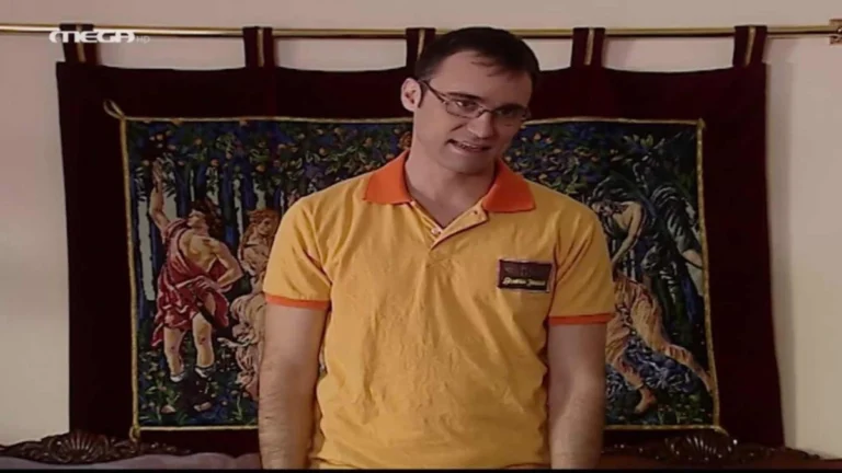 Γιώργος Καπουτζίδης: «Ο Σπύρος στο “Παρά Πέντε” δεν ήταν στρέιτ – Δεν είχα τότε το θάρρος να γράψω πως είναι γκέι» spyros-para_5