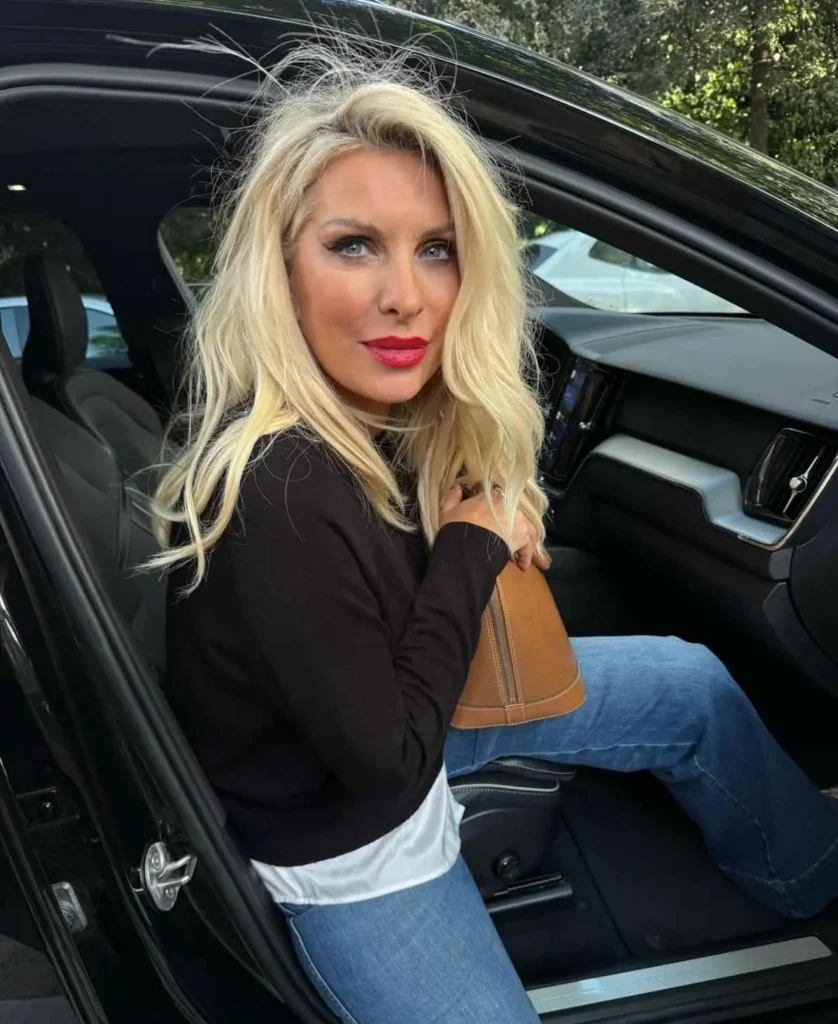 Ελένη Μενεγάκη: Λάμψη, κόκκινο κραγιόν και καλή διάθεση – Οι νέες φωτογραφίες που ξετρέλαναν το Instagram 584287229 18542030752037727 2874716447493733073 njpg