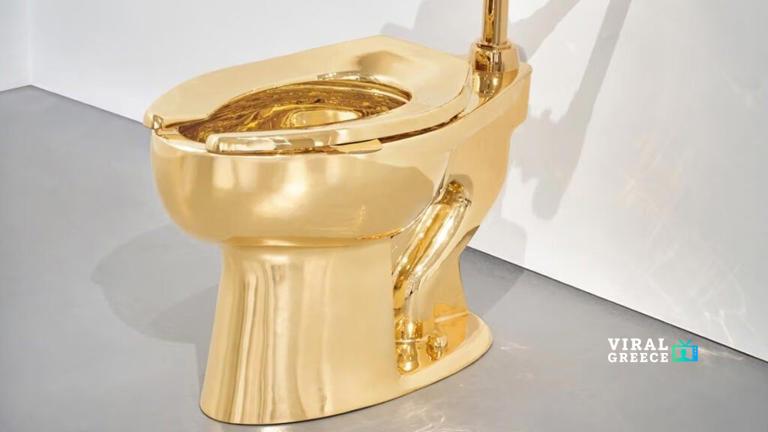 Αποκαλύφθηκε ο μυστηριώδης αγοραστής της χρυσής τουαλέτας των 12 εκατομμυρίων δολαρίων AA1QRYwO.img