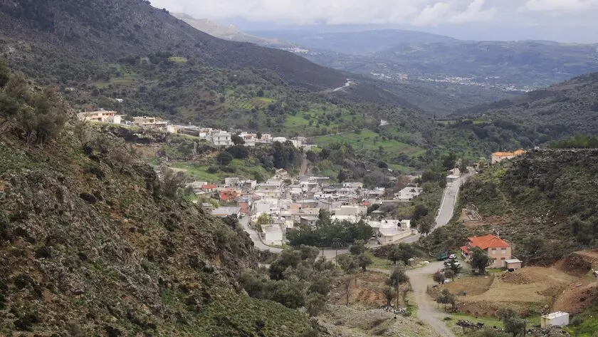 Μακελειό σε χωριό της Κρήτης: Πήραν τα όπλα και άρχισαν να “γαζώνουν”