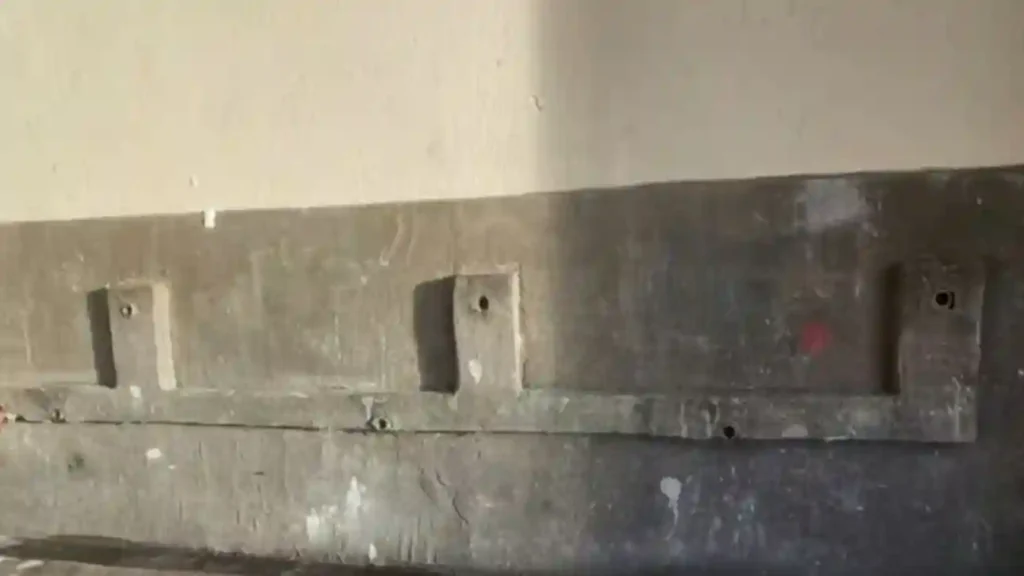 Έκλεψαν τις βρύσες από δημοτικό σχολείο στο Μενίδι 