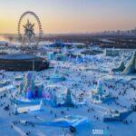 Η «παγωμένη πόλη» της Κίνας ξαναζωντανεύει: Το Ice & Snow Park της Χαρμπίν άνοιξε τις πύλες του