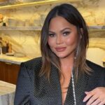 Κρίσι Τέιγκεν : Έσπασε μπροστινό δόντι φτιάχνοντας χριστουγεννιάτικες κατασκευές με τα παιδιά της