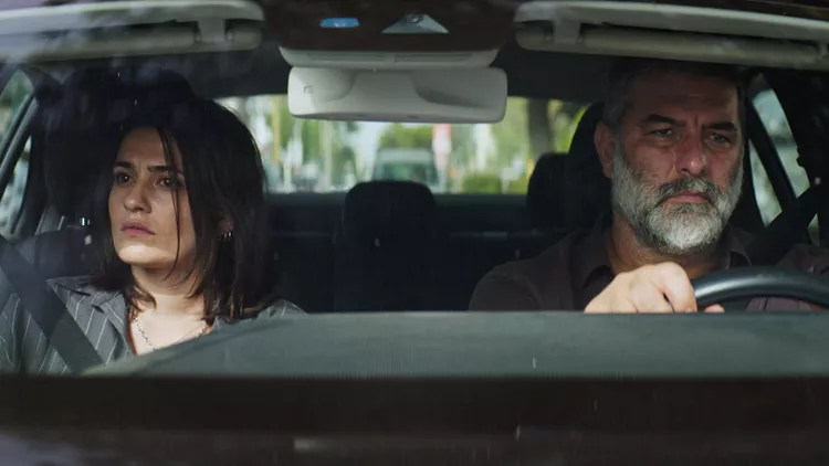 Η «Σπασμένη Φλέβα» του Γιάννη Οικονομίδη σπάει ταμεία: πάνω από 76.000 εισιτήρια σε μία εβδομάδα