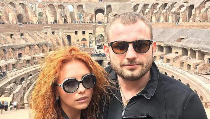 «Τσιμέντωσαν» Ρώσο απατεώνα κρυπτονομισμάτων και τη σύζυγό του στα ΗΑΕ