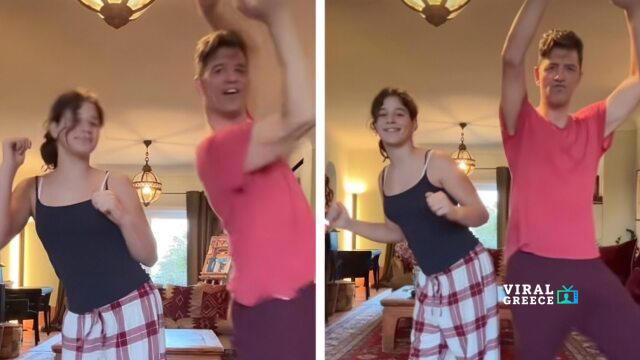 Σάκης Ρουβάς: Χριστουγεννιάτικος χορός με την κόρη του Αριάδνη ( VIDEO ) AA1T4acZ.img