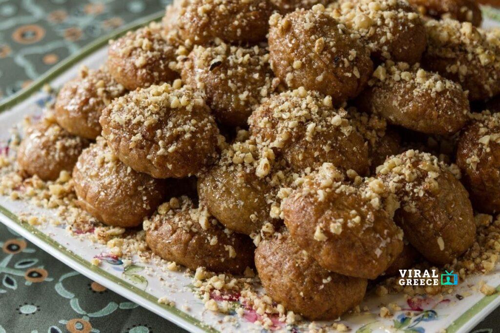 Πόσα μελομακάρονα μπορείς να φας χωρίς ενοχές; Οι ειδικοί δίνουν ξεκάθαρη απάντηση